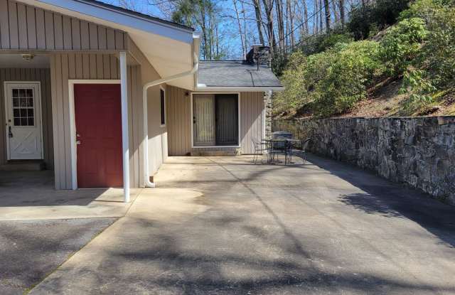 3/1.5 home for rent close to downtown Sylva - 223 Cherry Street, Sylva, NC 28779