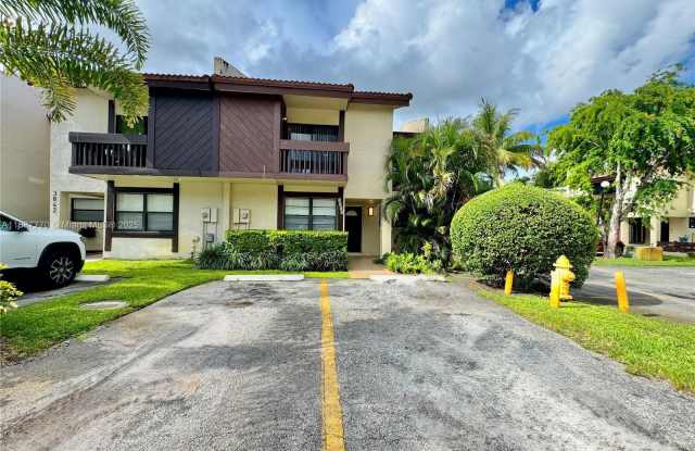 Photo of 3840 SW 52nd Ave