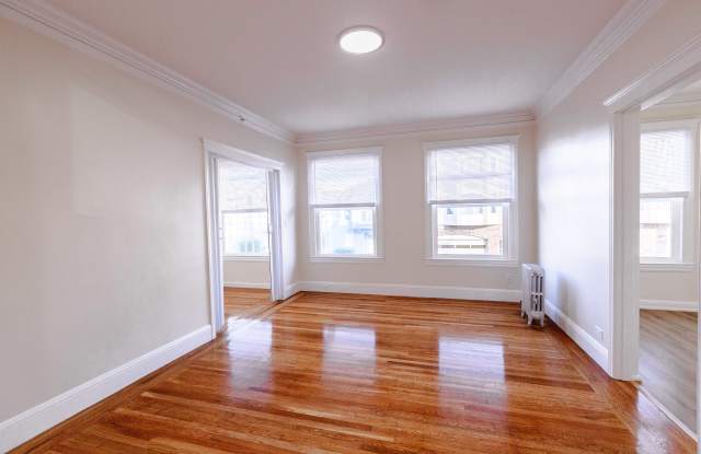 Photo of 695 35th Avenue