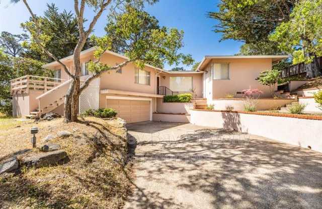 Photo of 1 El Caminito St.