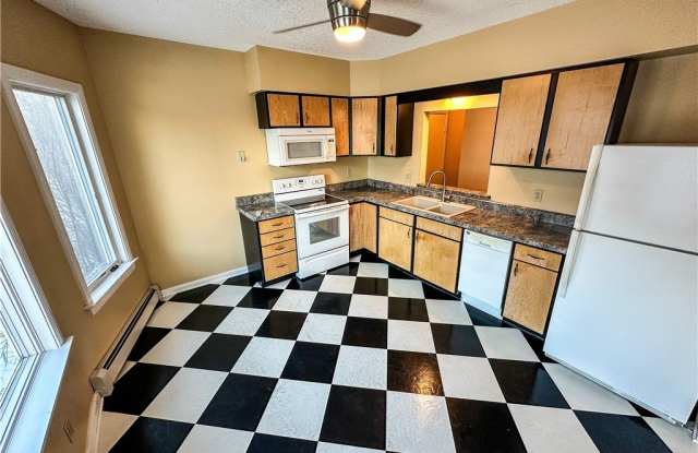 113 Comfort Street unit: 4