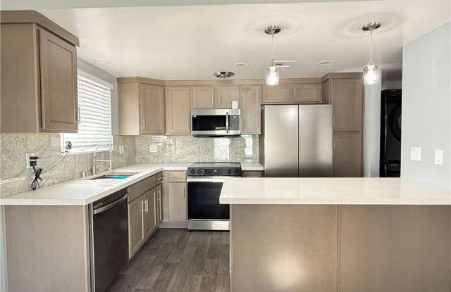 Photo of 212 ORCHID Drive