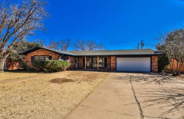 MOVE-IN SPECIAL: Beautifully Updated 3/2/2 Home Near Texas Tech photos photos