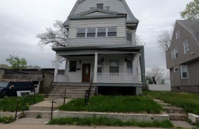2 Hawthorne Pl
