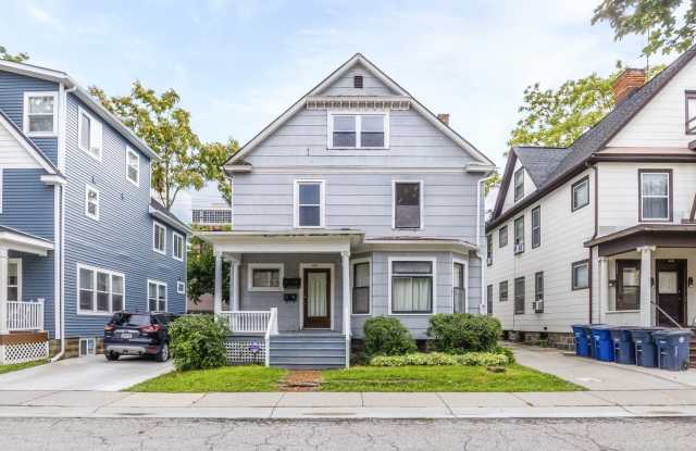 419 Hamilton
