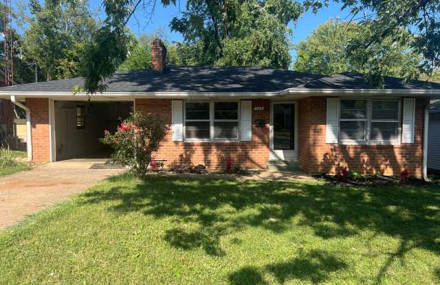 Photo of Nice 3 Bed 1.5 Bath House in Bowling Green, Garage  Fenced In Backyard