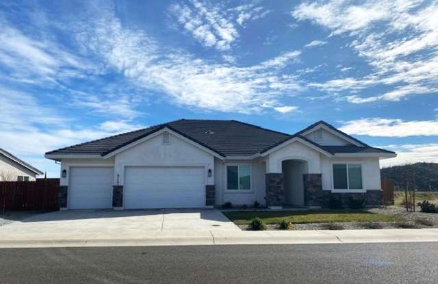 Beautiful Home in West Redding!!