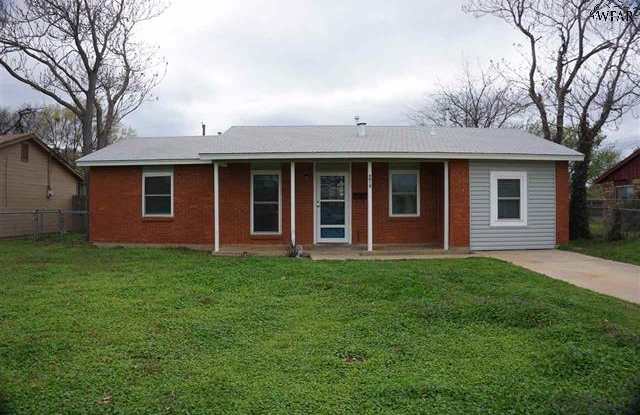 5012 Lakefront Drive