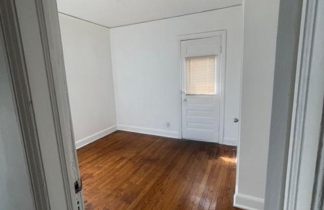 3 bedroom willing to work with lower credit