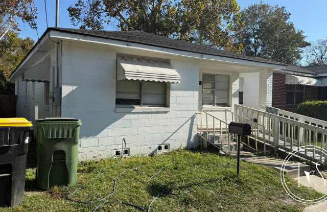 Photo of 710 Fruit Street Savannah, GA