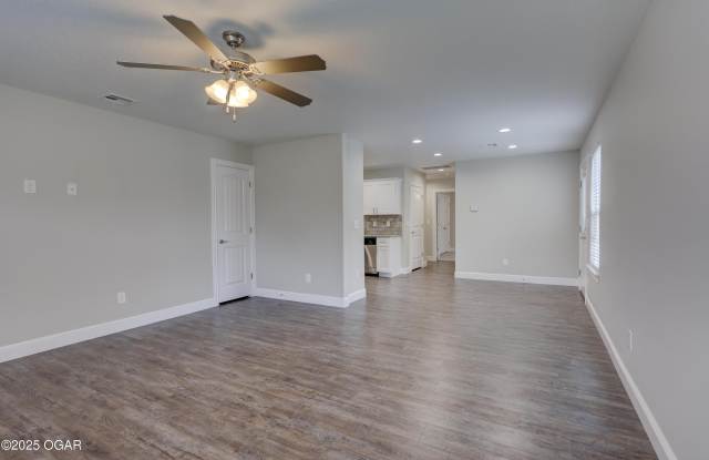 1815 S Pennsylvania Avenue