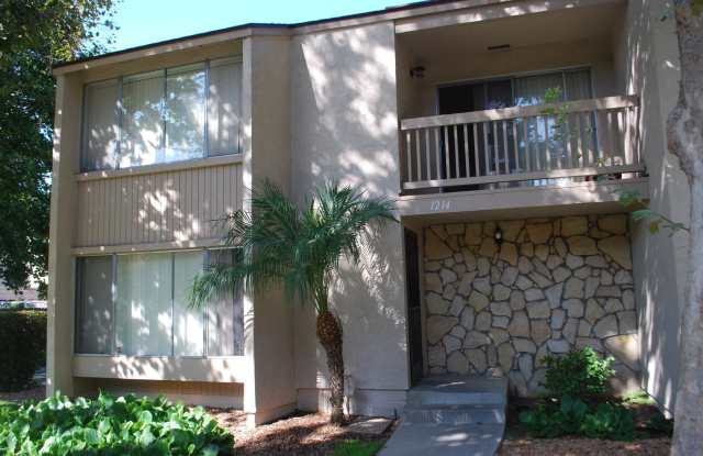 Renovated 3-bedroom townhouse in Todd Ranch with garage and spacious yard