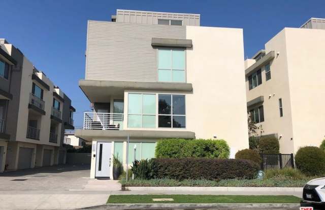 Photo of 12003 Emery Ln