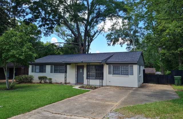1128 Karen Road