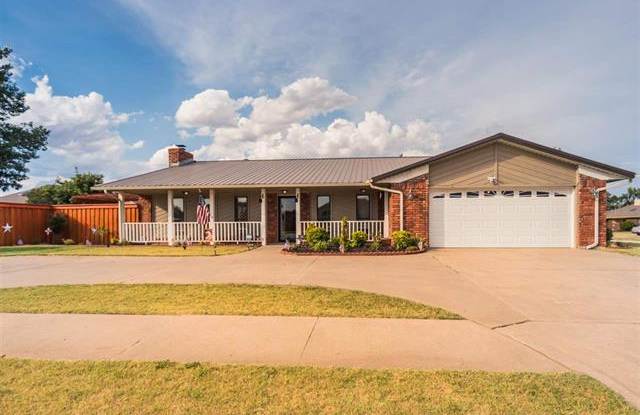 Photo of 7215 Northwest Willow Creek Drive