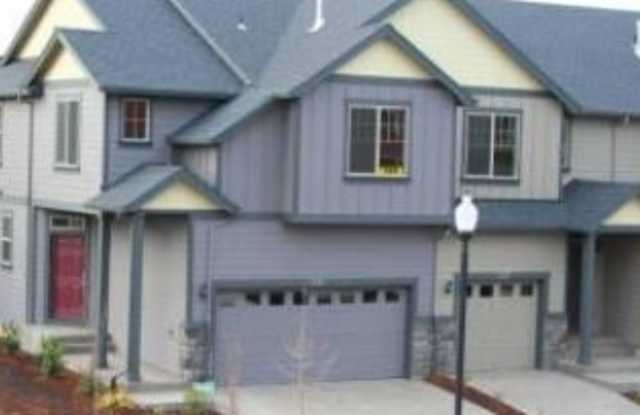 3131 NE 14th Pl