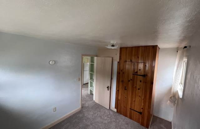 1824 E San Rafael St