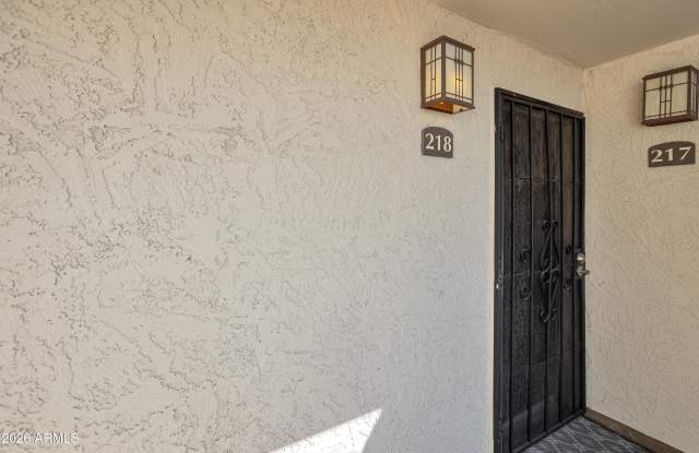 3825 E CAMELBACK Road unit: 218