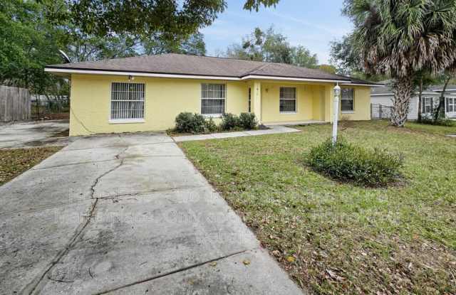 Photo of 415 Water Rd