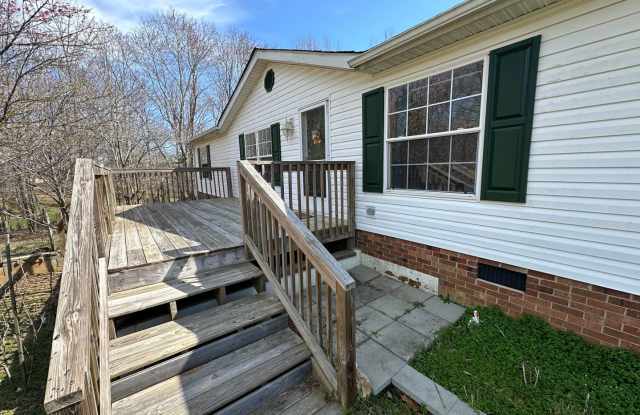 Photo of Spacious home in Campbell County. Country living!