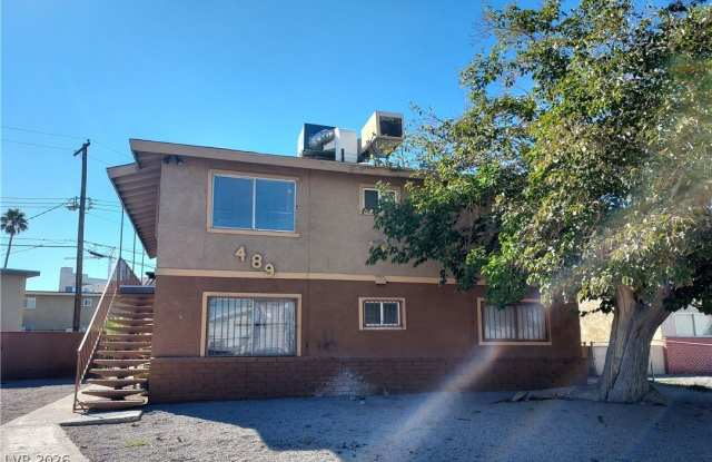 489 North Circle