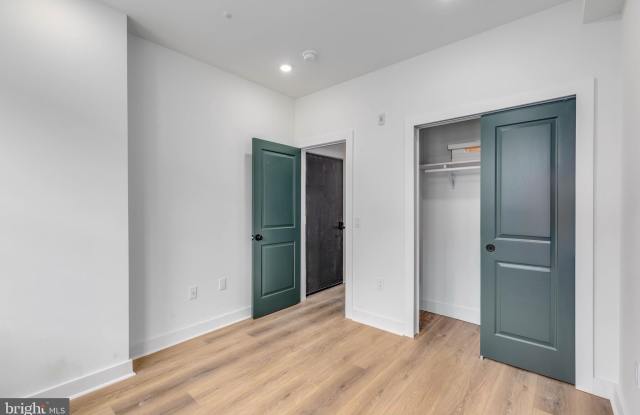 1222 W SILVER Street unit: 1