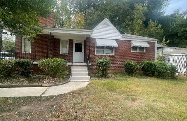 Brick Ranch close to Furman, Cherrydale and DT Greenville