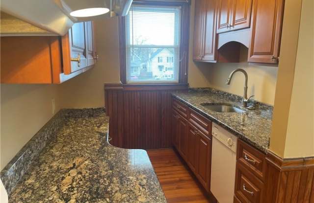 169 Francis Avenue unit: 2