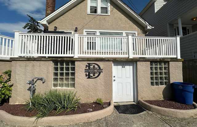 Photo of 84 Rochester Avenue unit: Main