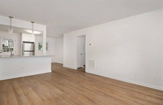 Receive one months free rent or a $500 gift card for all 16 month lease approvals. Call for more details….