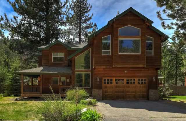 Photo of 3390 Beaver Brae