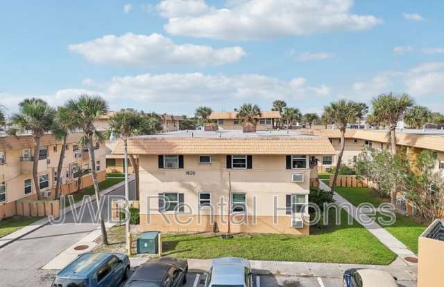 221 15th Ave N #212