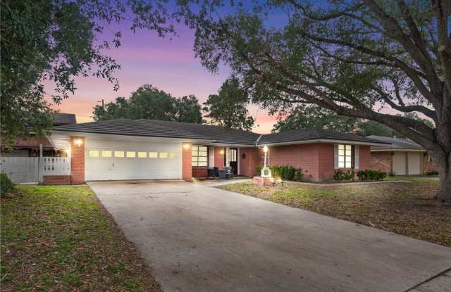 10714 Glenwood Street