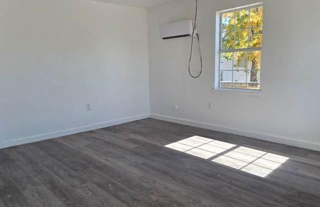 An adorable 3 bedroom home in Purcell