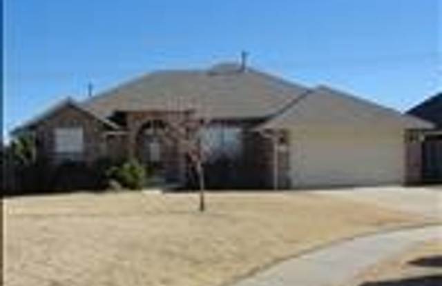 AVAILABLE FOR SUMMER/FALL. 3 Bedroom home in great neighborhood close to the OU campus - 1201 Dustin Drive, Norman, OK 73071