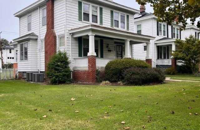 2702 Seminary Avenue