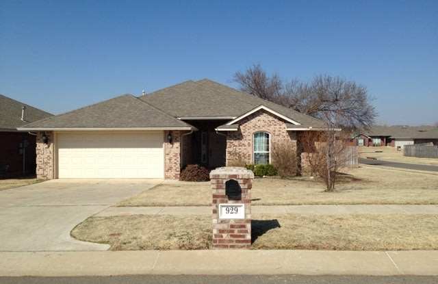 929 Eagle Cliff Norman