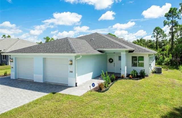 Photo of 2100 COMO STREET