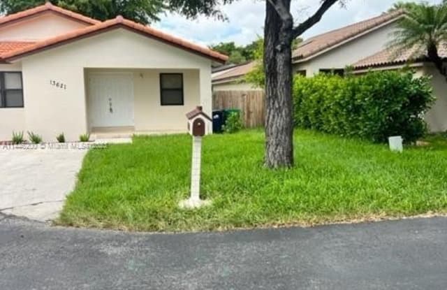 13621 SW 103rd St - 13621 Southwest 103rd Street, Kendall, FL 33176