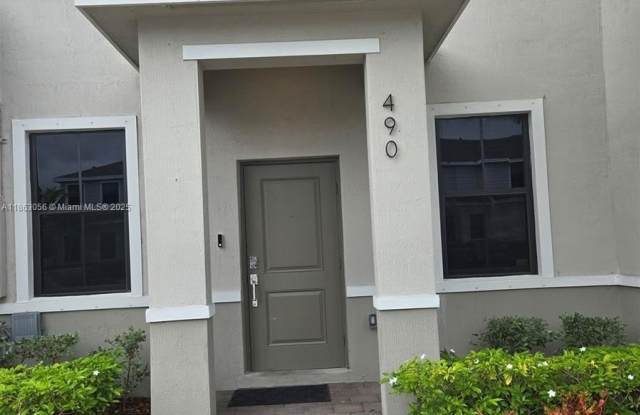 Photo of 490 NE 12th St