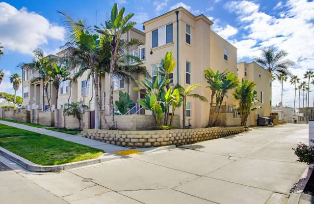 Steps from the Sand - Pacific Beach Townhome, Offered Fully or Partially Furnished
