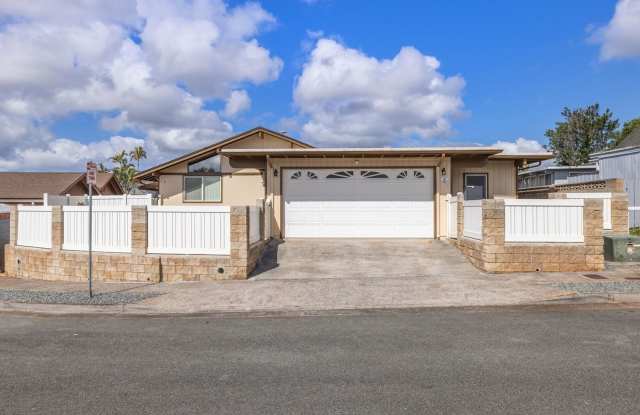 Spacious, 4 bedroom 2 bath single family home in Mililani located on a cul de sac.