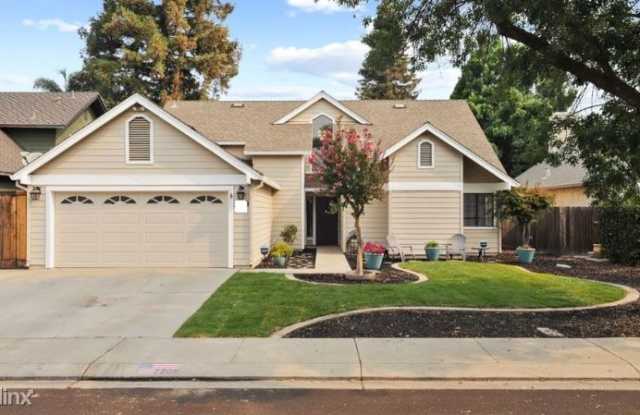 2209 Prins Alexander Cir
