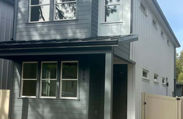 Gorgeous New Build in Boise’s East End – Easy Access to St. Lukes!!