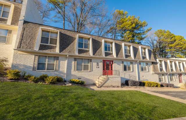 Photo of Westside Court