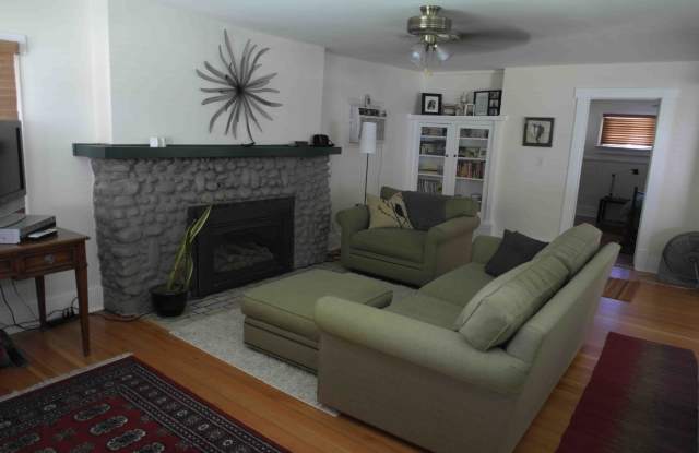 Photo of 1809 Lake Street