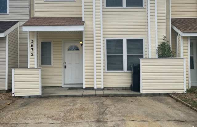 3632 Chimney Creek Drive