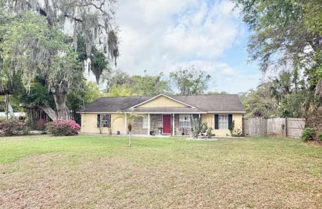 Deltona - 3 Bedroom, 2 Bathroom - 2,095.00