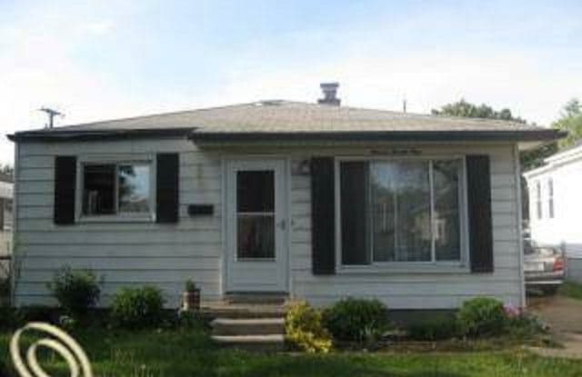 1121 E Harry - 1121 East Harry Avenue, Hazel Park, MI 48030