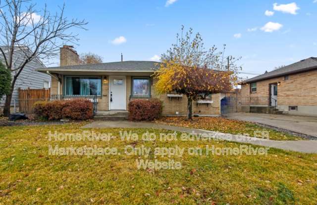 Photo of 2922 W Princeton Ave